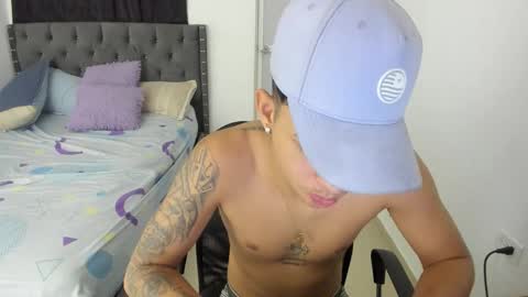 Snapshot of kings_latins chatting on October 11, 2025, 1:49 am DOMINANT ALPHA KINGS online show from October 11, 2025, 1:49 am