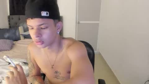 Snapshot of kings_latins chatting on October 12, 2025, 10:42 pm DOMINANT ALPHA KINGS online show from October 12, 2025, 10:42 pm