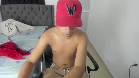 Snapshot of kings_latins chatting on October 14, 2025, 12:17 pm DOMINANT ALPHA KINGS online show from October 14, 2025, 12:17 pm