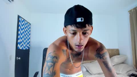 Snapshot of kings_latins chatting on October 31, 2025, 12:00 am DOMINANT ALPHA KINGS online show from October 31, 2025, 12:00 am