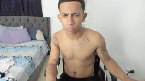 Snapshot of kings_latins chatting on November 2, 2025, 8:33 pm DOMINANT ALPHA KINGS online show from November 2, 2025, 8:33 pm