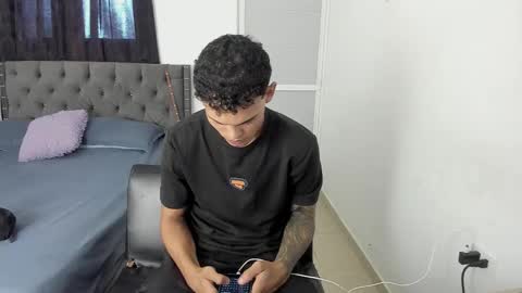 Snapshot of kings_latins chatting on December 22, 2025, 6:38 pm DOMINANT ALPHA KINGS online show from December 22, 2025, 6:38 pm