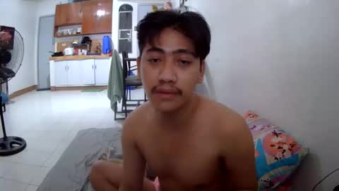 Snapshot of kingsucker2069 chatting on October 29, 2025, 6:26 am Ruru online show from October 29, 2025, 6:26 am