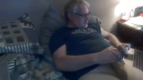 Snapshot of kingtongue10 chatting on January 8, 2025, 12:47 pm kingtongue10 online show from January 8, 2025, 12:47 pm