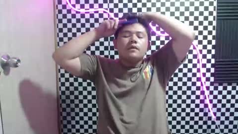 Snapshot of kingvoltage chatting on April 4, 2026, 10:24 am Yuki online show from April 4, 2026, 10:24 am