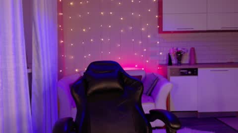 Courtney online show from February 4, 2025, 12:29 am