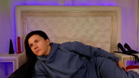 Courtney online show from February 25, 2025, 12:25 am