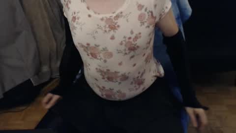 Snapshot of kinky_fortune_teller chatting on September 23, 2025, 1:19 am Alicia online show from September 23, 2025, 1:19 am