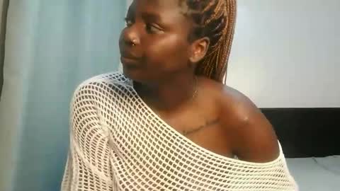 Lola online show from January 13, 2026, 10:59 pm