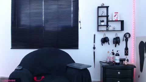 Allison  Diego online show from December 11, 2024, 5:37 pm