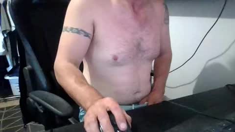 Snapshot of kinkybinerd chatting on February 14, 2025, 10:04 pm Horny Bloomy online show from February 14, 2025, 10:04 pm