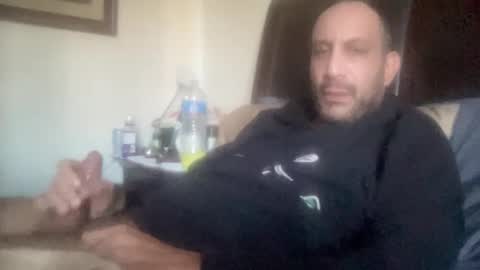 Snapshot of kinkyguy323232 chatting on January 2, 2025, 12:02 am Kinkyguy323232 online show from January 2, 2025, 12:02 am