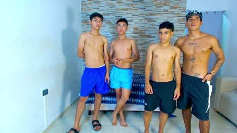 kinkyhousexxx online show from April 11, 2026, 12:15 am