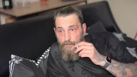 Snapshot of kinkyrusty chatting on November 9, 2025, 8:40 pm kinkyrusty online show from November 9, 2025, 8:40 pm