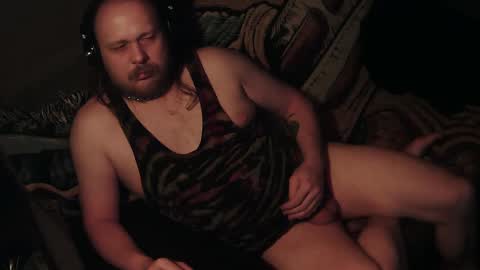 Snapshot of kinkysoup chatting on March 11, 2025, 5:49 am kinkysoup online show from March 11, 2025, 5:49 am