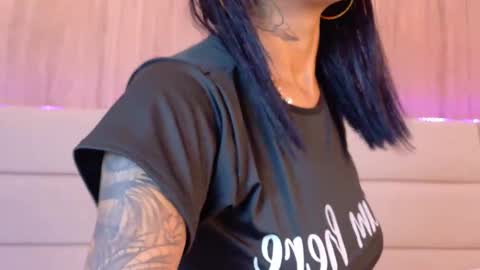 KiO online show from November 21, 2025, 4:11 am