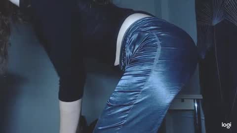 Snapshot of kira_foxy_ chatting on February 13, 2025, 12:32 pm Kira online show from February 13, 2025, 12:32 pm