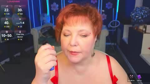 Kira Kennet online show from December 5, 2025, 7:39 am