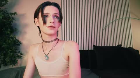 Snapshot of kira_long chatting on September 18, 2025, 5:53 am MADI online show from September 18, 2025, 5:53 am