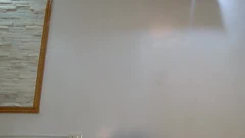 KIRA online show from September 18, 2025, 1:40 am