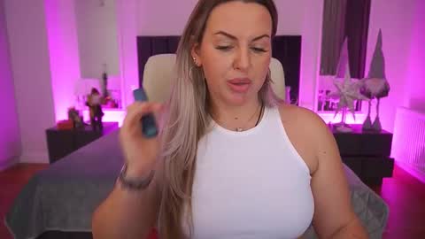 Kira online show from January 16, 2026, 11:09 pm