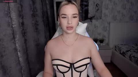 kirakrox online show from October 13, 2025, 6:41 pm