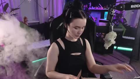 Kira    online show from March 21, 2026, 6:55 pm