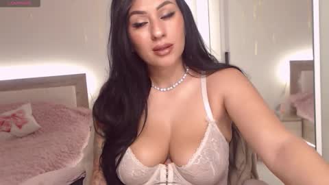 Snapshot of kiramaes chatting on February 16, 2026, 10:22 am kiramaes online show from February 16, 2026, 10:22 am