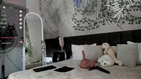 Kira online show from January 16, 2026, 1:53 am