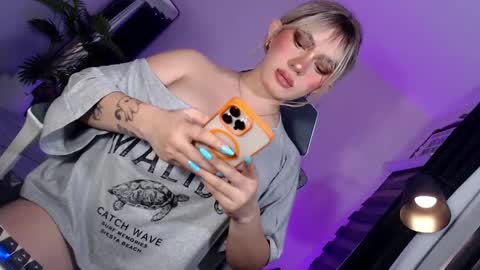 Its your girl KIRA online show from June 2, 2026, 2:02 am