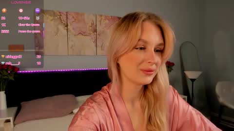 Kira online show from February 1, 2026, 1:15 am