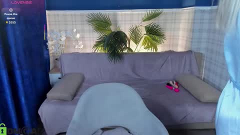 KiraSun online show from January 7, 2026, 10:34 pm