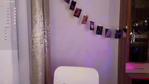 Snapshot of kiraturner chatting on October 21, 2025, 6:19 pm Kira cute online show from October 21, 2025, 6:19 pm