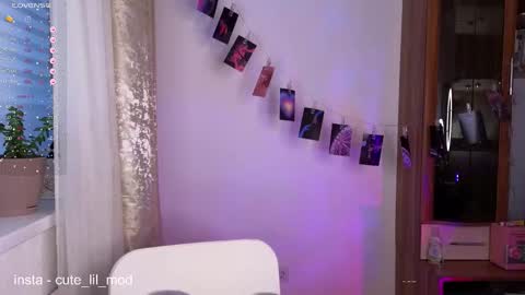 Snapshot of kiraturner chatting on December 4, 2025, 11:30 am Kira cute online show from December 4, 2025, 11:30 am