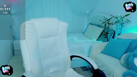    online show from February 19, 2025, 10:12 am