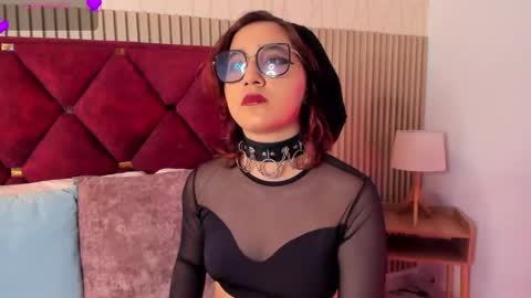 Snapshot of kirivelvet chatting on April 17, 2026, 10:35 pm Samantha Velvet online show from April 17, 2026, 10:35 pm