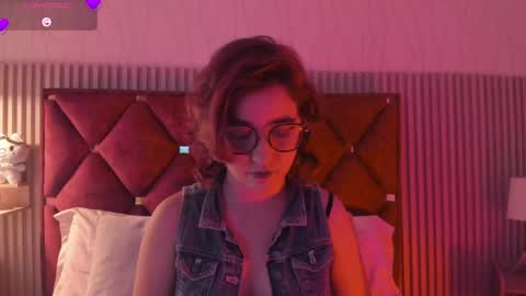 Snapshot of kirivelvet chatting on April 21, 2026, 10:45 pm Samantha Velvet online show from April 21, 2026, 10:45 pm