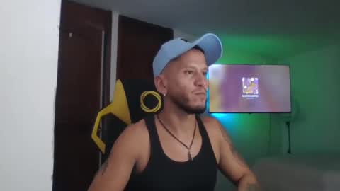 Snapshot of kironnicosex chatting on November 8, 2025, 7:01 pm Twitter Nico Santos online show from November 8, 2025, 7:01 pm