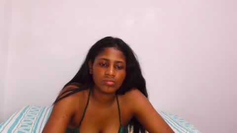 Snapshot of kiss_violet chatting on June 29, 2026, 11:49 pm Violet online show from June 29, 2026, 11:49 pm