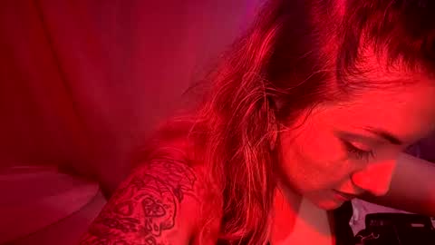 Kissah Kreampuff online show from December 23, 2024, 8:33 am