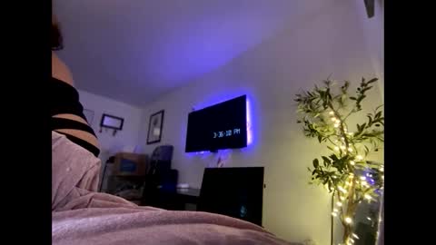 Kissah Kreampuff online show from February 1, 2026, 11:36 pm