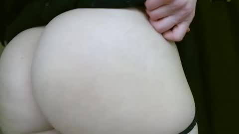 Snapshot of kissallie chatting on January 22, 2025, 10:37 pm Allie online show from January 22, 2025, 10:37 pm