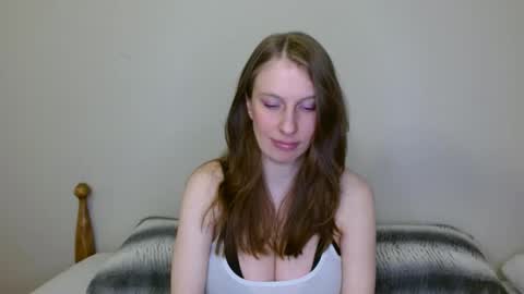 Snapshot of kissallie chatting on February 27, 2025, 10:42 pm Allie online show from February 27, 2025, 10:42 pm