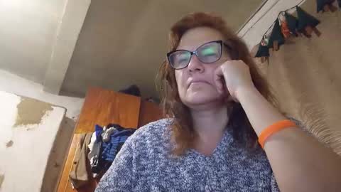 kissandvibe online show from October 19, 2025, 7:25 pm