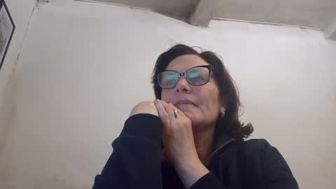 kissandvibe online show from April 8, 2026, 6:52 pm