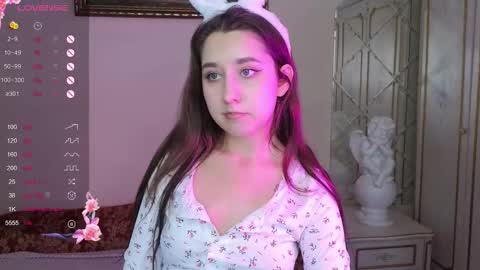 Hot Eva online show from October 13, 2025, 4:34 am