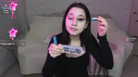 Hot Eva online show from April 6, 2026, 10:16 am