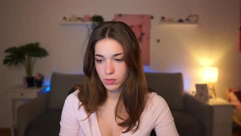 Sisi online show from January 13, 2026, 2:22 pm