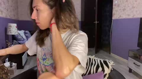 KissIris online show from December 2, 2024, 1:02 pm