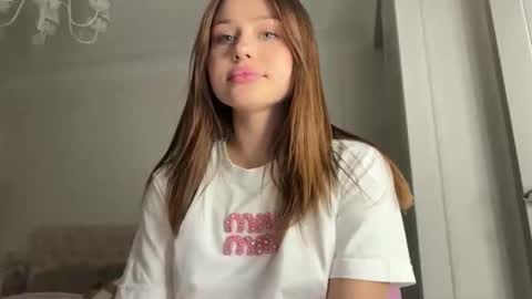 Snapshot of kisskeyy chatting on October 1, 2025, 6:03 pm kisskeyy online show from October 1, 2025, 6:03 pm